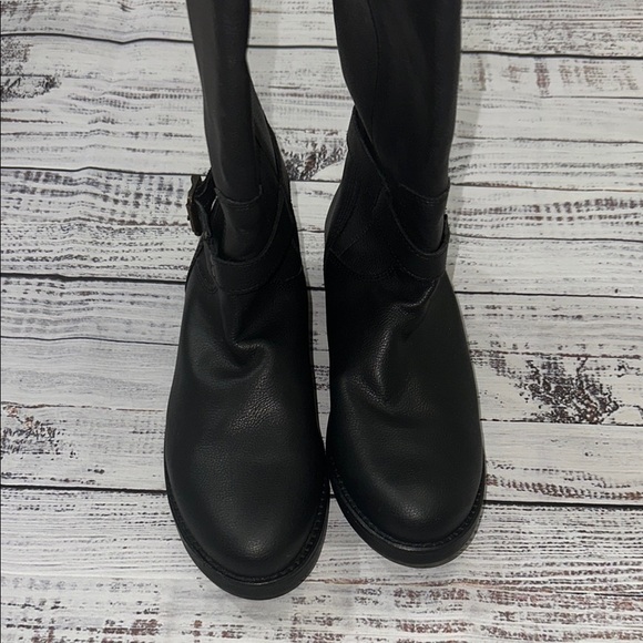 G.H. Bass‎ & Co. VANYA KNEE HIGH
BOOTS Sz. 7.5 - Picture 8 of 10